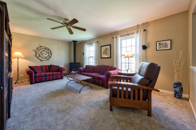 2097 Childs Ct, Wheaton, IL 60187 photo 10