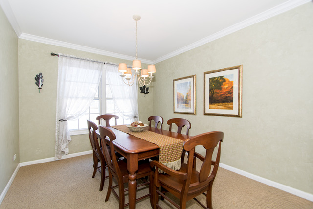 2097 Childs Ct, Wheaton, IL 60187 photo 5