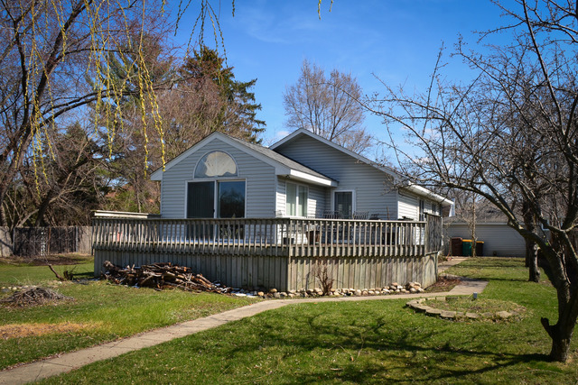 1517 N River Rd, Mchenry, IL 60051 photo 1