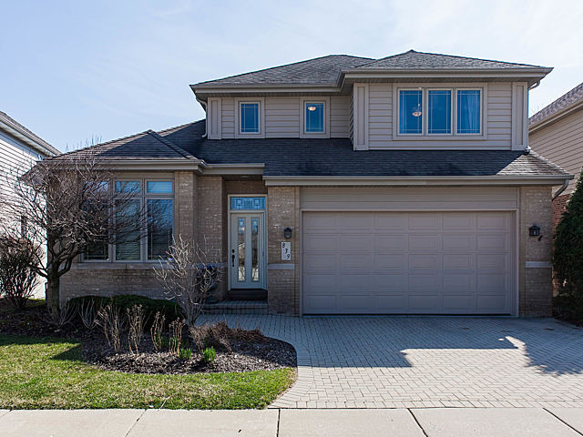 839 Emerald Ct, Willowbrook, IL 60527 photo 1