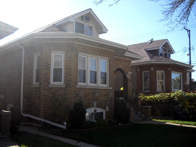 5541 W Cornelia Ave, Chicago, IL 60641 photo 2