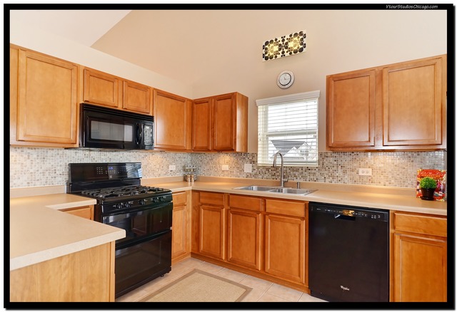 1608 Red Maple Dr, Plainfield, IL 60586 photo 6