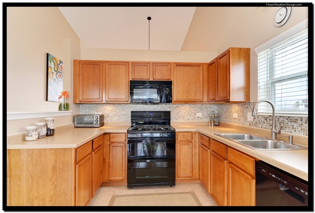 1608 Red Maple Dr, Plainfield, IL 60586 photo 7