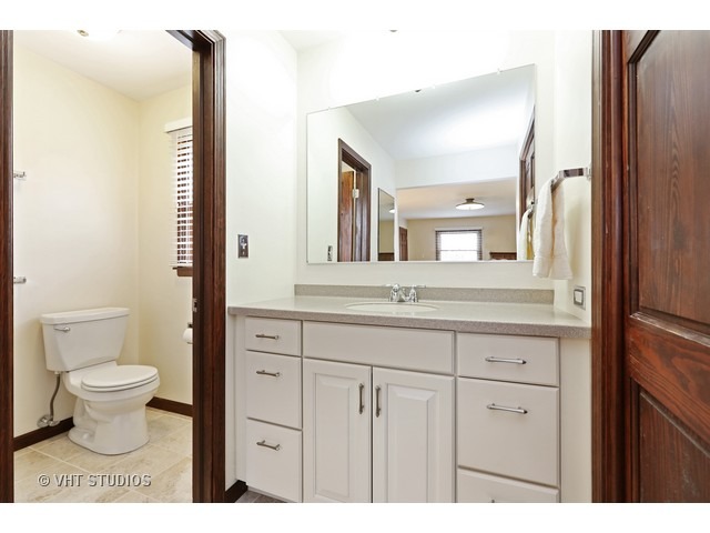 1638 Hemstock Ave, Wheaton, IL 60189 photo 12