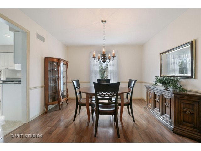 1638 Hemstock Ave, Wheaton, IL 60189 photo 7