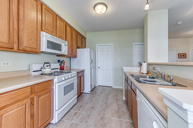 24011 Walnut Cir, Plainfield, IL 60585 photo 9