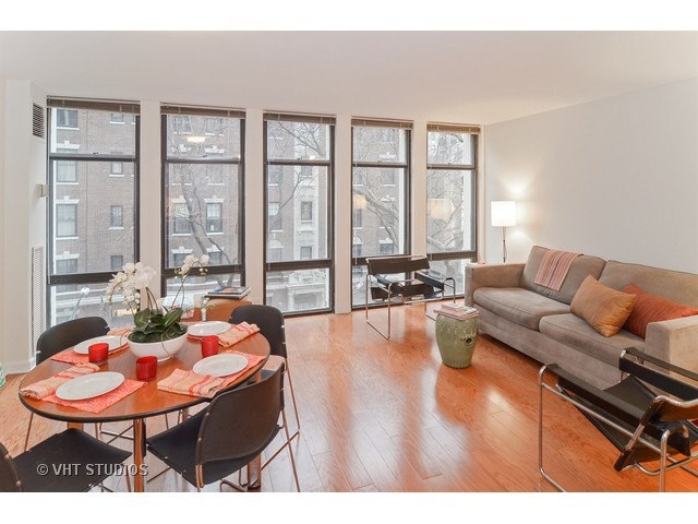 1 E Scott St #402, Chicago, IL 60610 photo 3