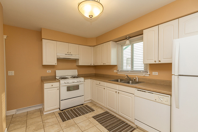 664 Keep Ave, Elgin, IL 60120 photo 12