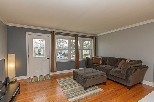 664 Keep Ave, Elgin, IL 60120 photo 5