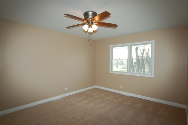 708 Crest Ave, Schaumburg, IL 60193 photo 5