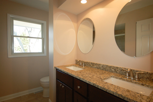 708 Crest Ave, Schaumburg, IL 60193 photo 4