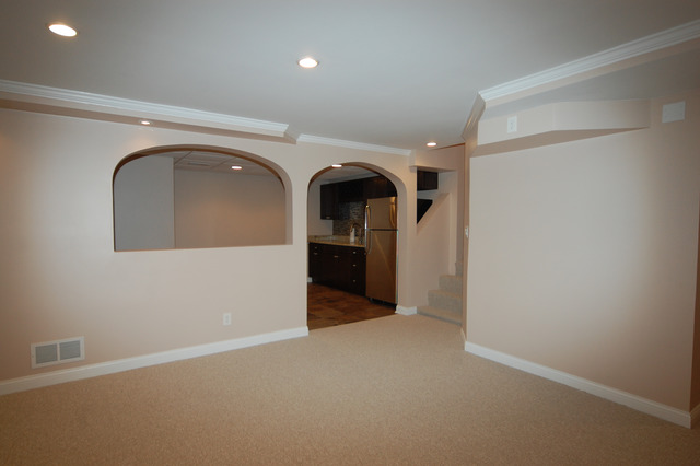 708 Crest Ave, Schaumburg, IL 60193 photo 9