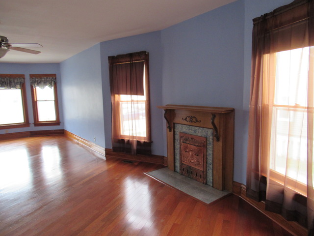 520 Clark St, Aurora, IL 60505 photo 8