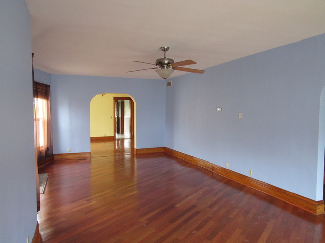 520 Clark St, Aurora, IL 60505 photo 5