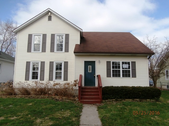 1045 S Third Ave, Kankakee, IL 60901 photo 1