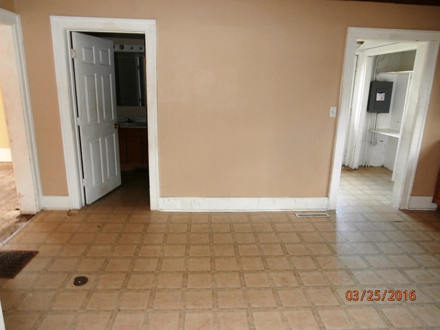 1045 S Third Ave, Kankakee, IL 60901 photo 10