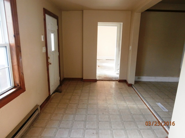 1045 S Third Ave, Kankakee, IL 60901 photo 4