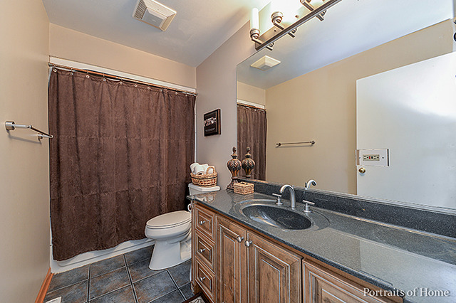 240 E Benton St, Oswego, IL 60543 photo 12