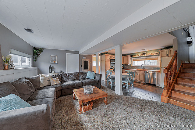 240 E Benton St, Oswego, IL 60543 photo 5
