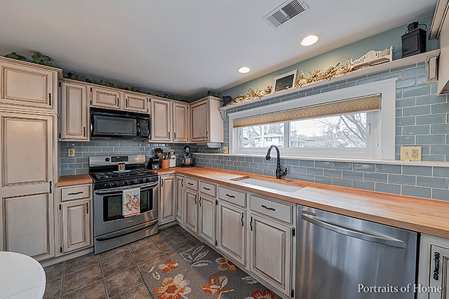 240 E Benton St, Oswego, IL 60543 photo 6