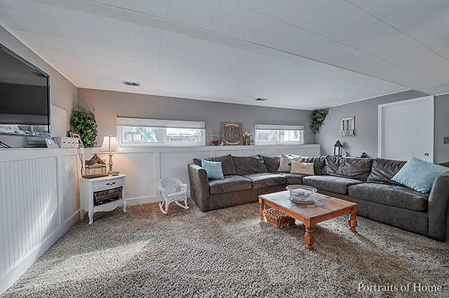 240 E Benton St, Oswego, IL 60543 photo 4
