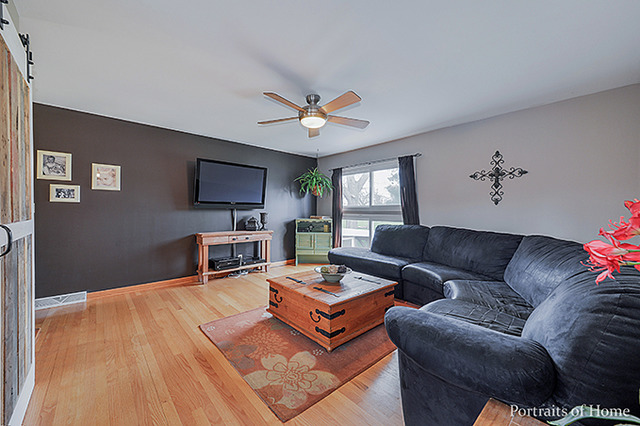 240 E Benton St, Oswego, IL 60543 photo 9