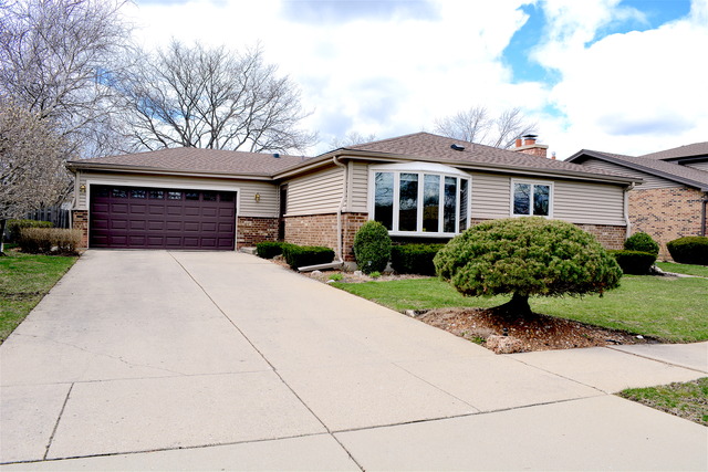 62 Inner Circle Dr, Des Plaines, IL 60016 photo 1