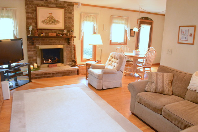 62 Inner Circle Dr, Des Plaines, IL 60016 photo 9