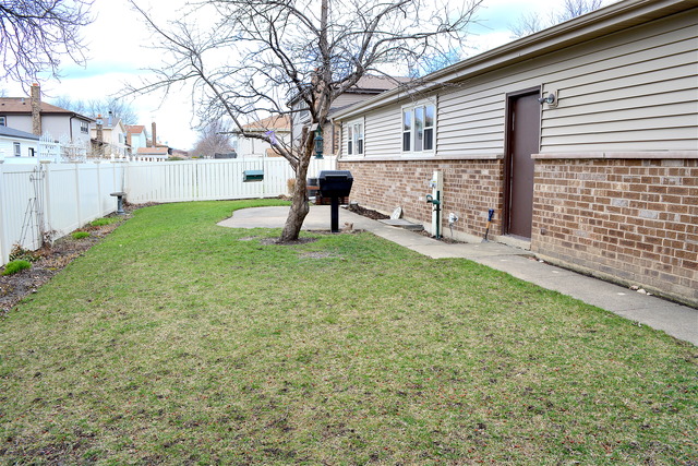 62 Inner Circle Dr, Des Plaines, IL 60016 photo 25