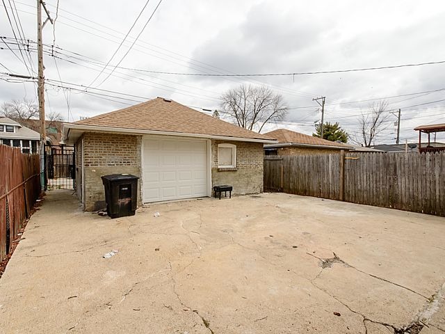 3029 N Kilpatrick Ave, Chicago, IL 60641 photo 22