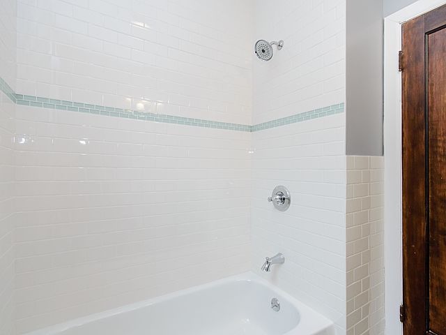 3029 N Kilpatrick Ave, Chicago, IL 60641 photo 9