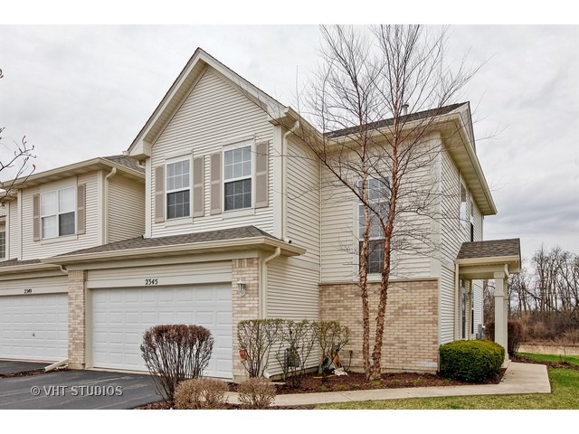 2345 Sunrise Cir, Aurora, IL 60503 photo 1