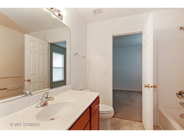 2345 Sunrise Cir, Aurora, IL 60503 photo 13