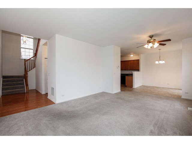 2345 Sunrise Cir, Aurora, IL 60503 photo 2