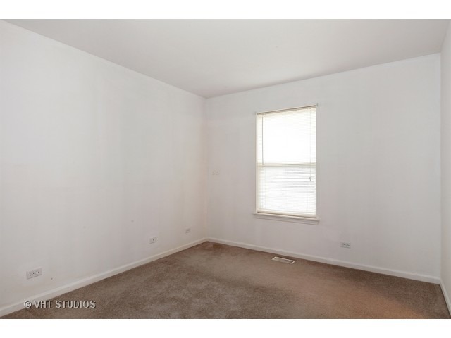 2345 Sunrise Cir, Aurora, IL 60503 photo 12