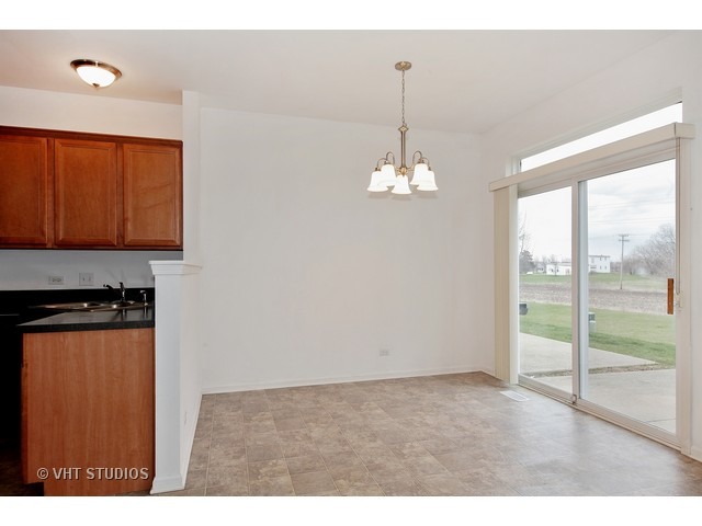 2345 Sunrise Cir, Aurora, IL 60503 photo 6