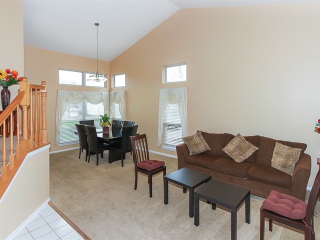 878 Tallgrass Dr, Bartlett, IL 60103 photo 3