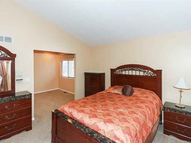 878 Tallgrass Dr, Bartlett, IL 60103 photo 15