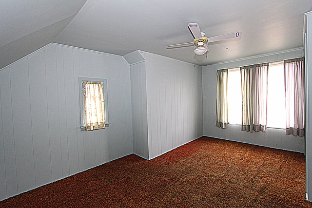 679 Ludlow Ave, Elgin, IL 60120 photo 14