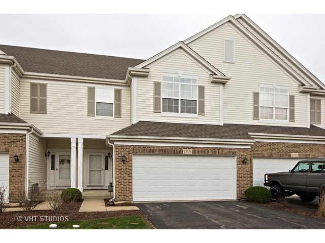 23928 Mc Mullin Cir, Plainfield, IL 60586 photo 1