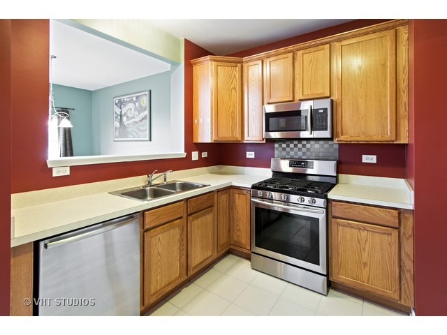 23928 Mc Mullin Cir, Plainfield, IL 60586 photo 2
