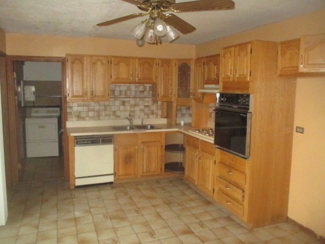 475 Lafayette Ln, Hoffman Estates, IL 60169 photo 5