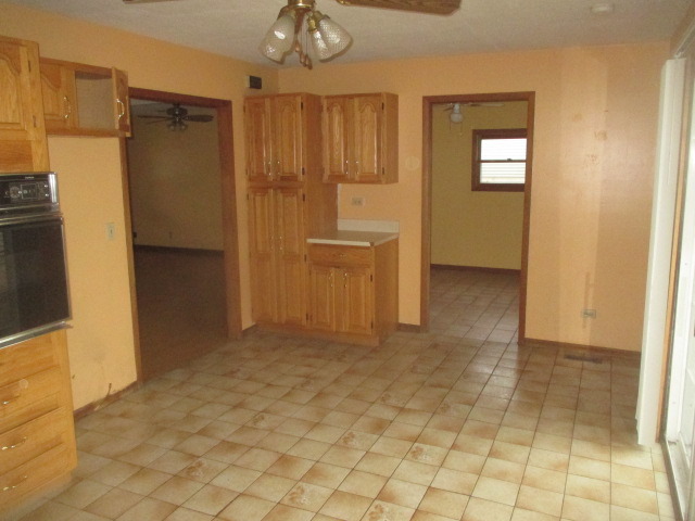 475 Lafayette Ln, Hoffman Estates, IL 60169 photo 4