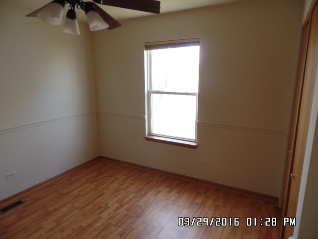 231 E Daisy Cir, Romeoville, IL 60446 photo 8