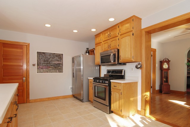 8015 Salisbury Ave, Lyons, IL 60534 photo 7