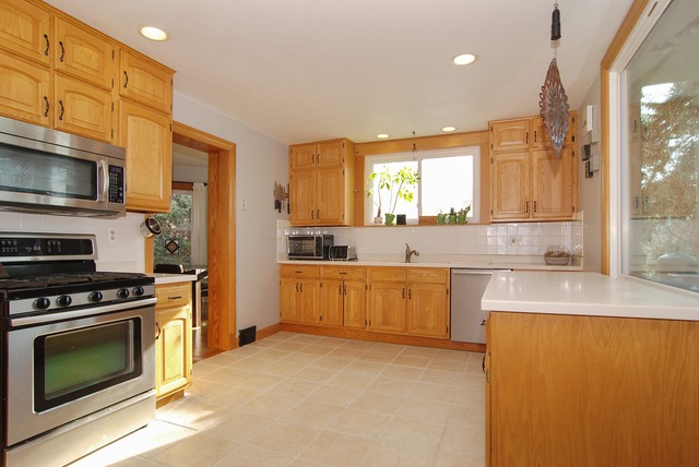 8015 Salisbury Ave, Lyons, IL 60534 photo 6