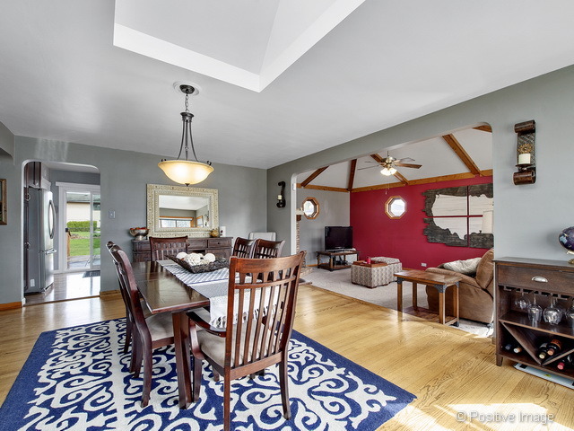 72 75th Pl, Willowbrook, IL 60527 photo 4