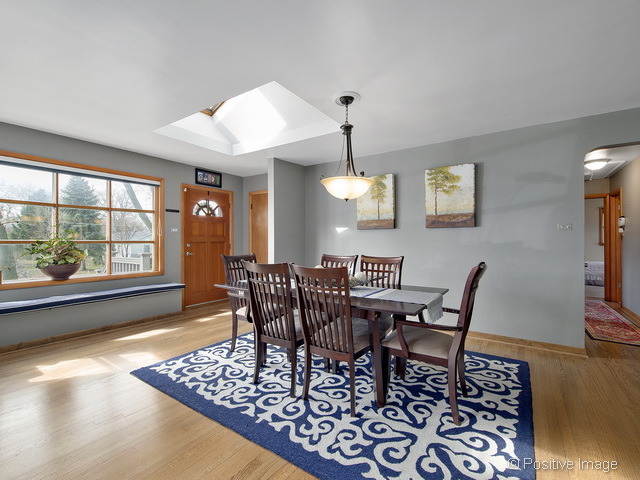 72 75th Pl, Willowbrook, IL 60527 photo 5