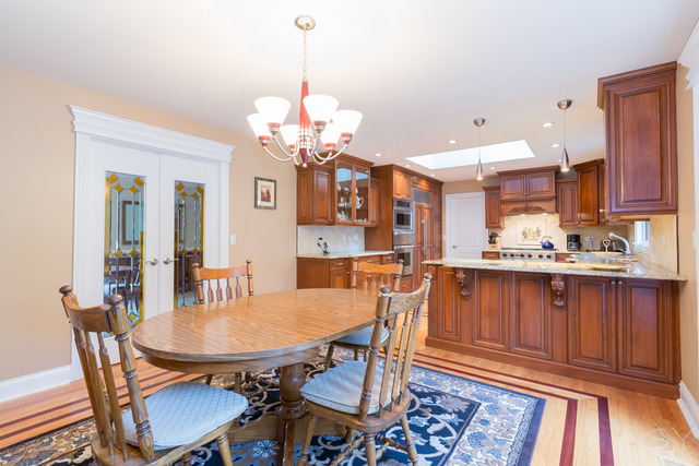 6345 Martin Dr, Willowbrook, IL 60527 photo 10