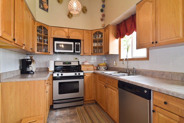 423 S Williston St, Wheaton, IL 60187 photo 3